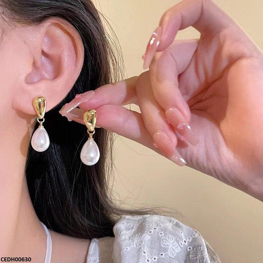 Oval Pearl Drop Earrings